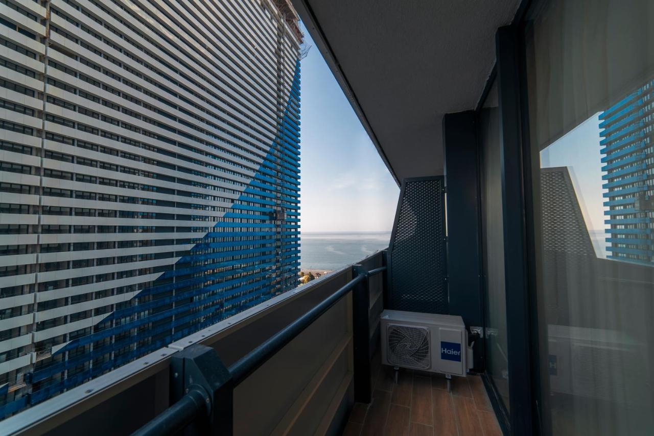 Gc Apartments Батуми Экстерьер фото